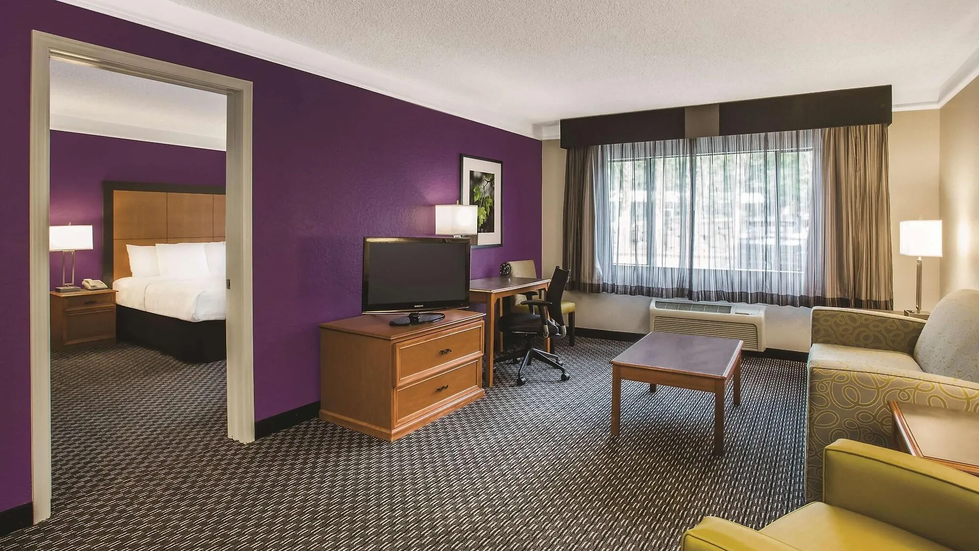 Howard Johnson By Wyndham Sacramento Downtown Hotel